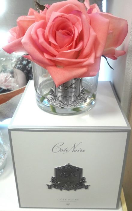 Букет из 5 роз ароматизированный, цвет коралловый, прозрачная ваза, 1 спрей  Д  17х17х17 см FIVE ROSE white peach, арт. GMR65 COTE NOIRE