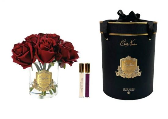 Букет из бутонов роз, цвет красный, 2 спр, прозрачная ваза, золотой декор, Red Rose Buds GOLD Badge , Cote Noire