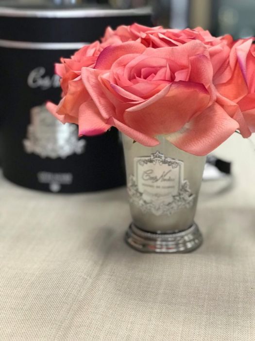 Букет роз цвет коралловый, ваза металл, 2 спрея Д  21х17х17 см SEVEN ROSE White peach, арт. SMB05 COTE NOIRE